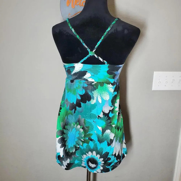 Mudd Cottony Twisted Strap Floral Tank Top Juniors Size Small Green Blue Black - Picture 3 of 14